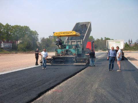 Festplatz Worms, Asphalt