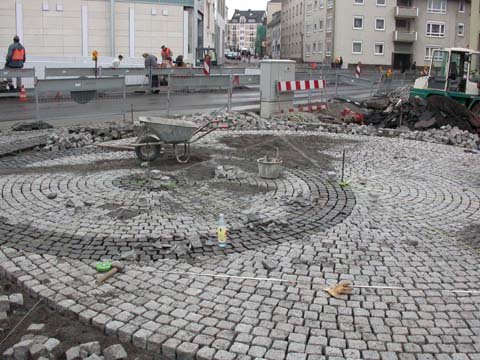 Friedrichstrae - Rmerstrae Worms, Natursteinpflaster Platz Hauptzollamt